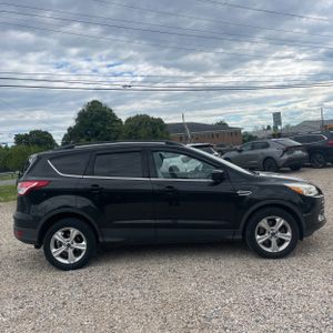 FORD ESCAPE SE - 10