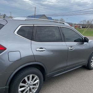 NISSAN ROGUE SV - 9