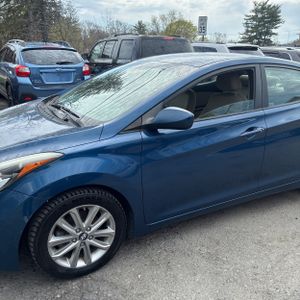 HYUNDAI ELANTRA SE - 2