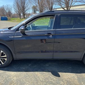 VOLKSWAGEN TIGUAN S 4MOTION - 4