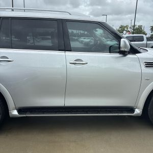 2019 Infiniti QX80 LUXE — фото 11