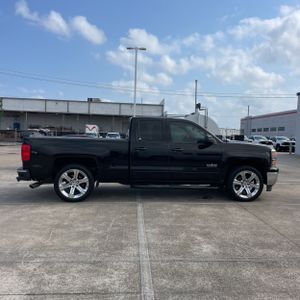 CHEVROLET SILVERADO 1500 - 10
