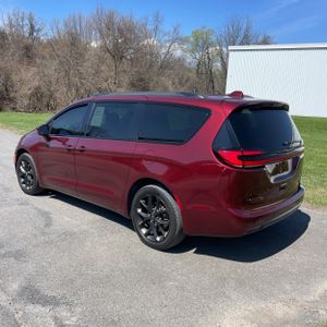 CHRYSLER PACIFICA TOURING L AWD - 5