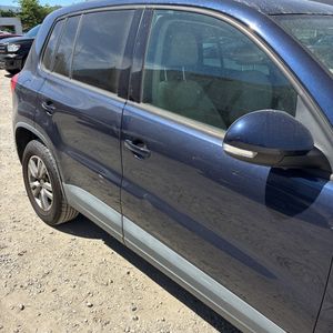 2012 Volkswagen TIGUAN S 照片 61