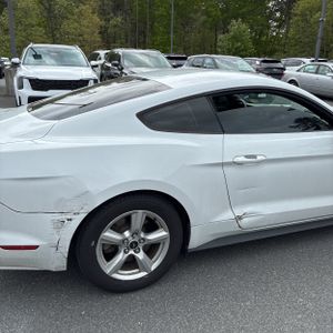 FORD MUSTANG V6 - 9