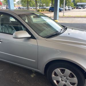 2010 Hyundai SONATA GLS — миниатюра 13