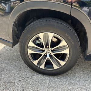 2024 Toyota HIGHLANDER XLE thumbnail 19