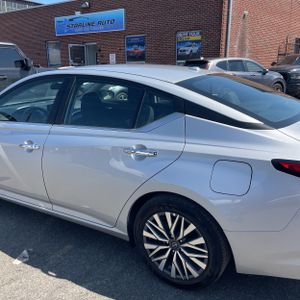 NISSAN ALTIMA SV FWD - 6