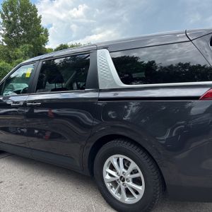 2024 KIA CARNIVAL LX — фото 6