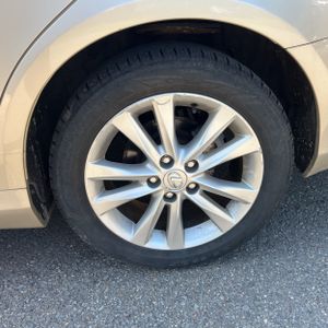 2011 Lexus ES 350 BASE — фото 6