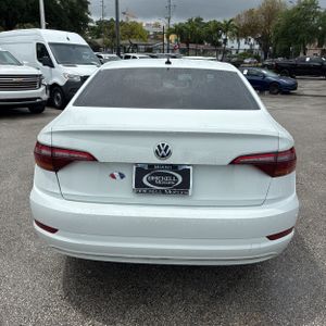 VOLKSWAGEN JETTA SE - 7