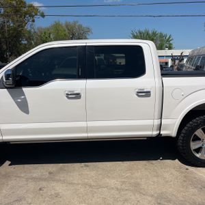 FORD F-150 PLATINUM - 4