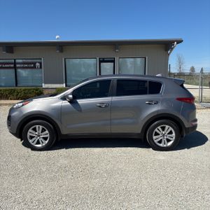 KIA SPORTAGE LX - 3