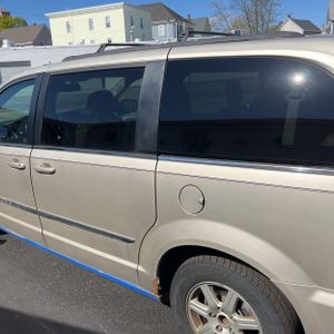 CHRYSLER TOWN & COUNTRY TOURING - 5