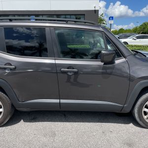 صورة مصغرة 11 لـ 2017 JEEP RENEGADE LATITUDE