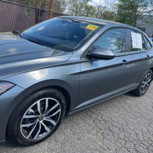 VOLKSWAGEN JETTA SE - 2