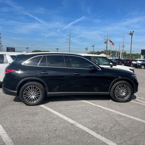 MERCEDES-BENZ GLC - 10