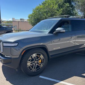 2023 Rivian R1S ADVENTURE 照片 2