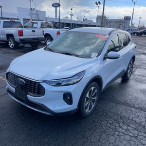 FORD ESCAPE PLATINUM - 1