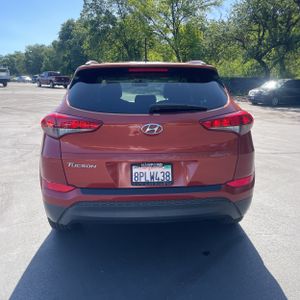 HYUNDAI TUCSON SE - 7