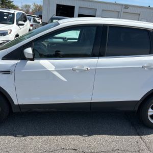 FORD ESCAPE SE - 4