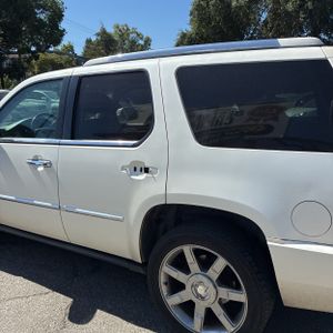 صورة 6 لـ 2007 Cadillac ESCALADE BASE