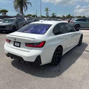 صورة 8 لـ 2025 BMW 330I