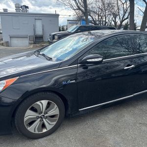 HYUNDAI SONATA HYBRID LIMITED - 2