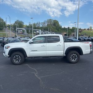 TOYOTA TACOMA - 3