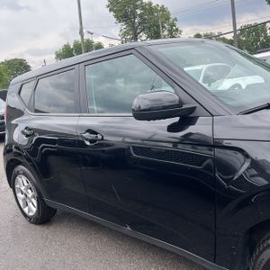 2023 KIA SOUL LX — миниатюра 11