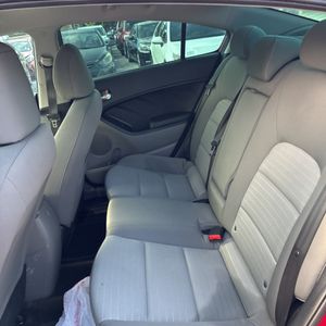 صورة مصغرة 34 لـ 2015 KIA FORTE EX