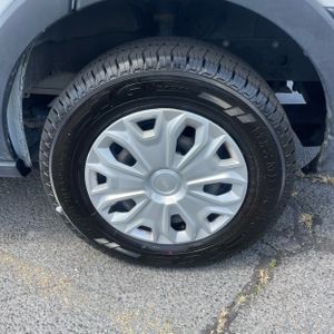 صورة 20 لـ 2019 FORD TRANSIT 250