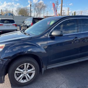 CHEVROLET EQUINOX LS - 2