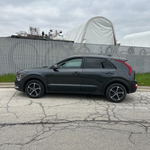 KIA NIRO LX - 3