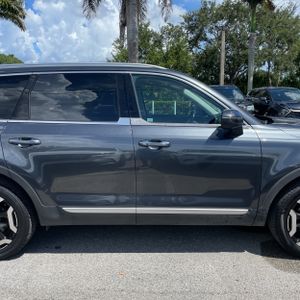 صورة 11 لـ 2024 KIA TELLURIDE S