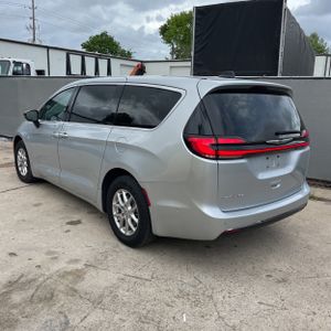 CHRYSLER PACIFICA TOURING L - 5