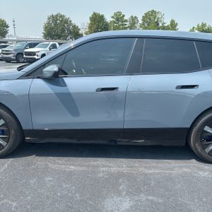2022 BMW IX XDRIVE50 — фото 4