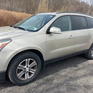 CHEVROLET TRAVERSE LT - 2