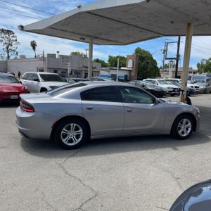 DODGE CHARGER SE - 10