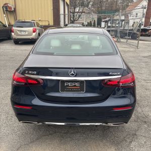 MERCEDES-BENZ E-CLASS - 6