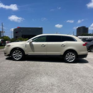 صورة 3 لـ 2014 Lincoln MKT BASE