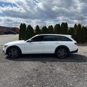 MERCEDES-BENZ E-CLASS - 3