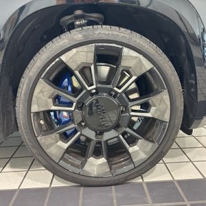 2026 BMW XM LABEL 缩略图 19