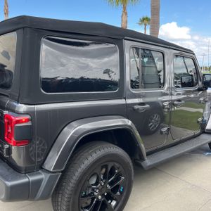 JEEP WRANGLER 4XE UNLIMITED SAHARA 4X4 - 9