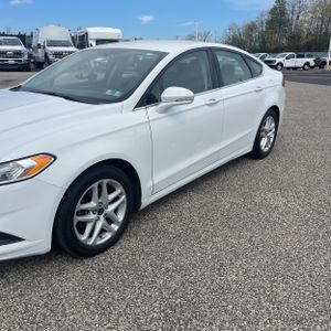 FORD FUSION SE - 2