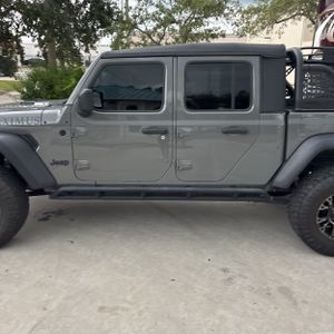 صورة 4 لـ 2020 JEEP GLADIATOR SPORT