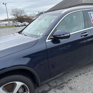 MERCEDES-BENZ GLC - 2