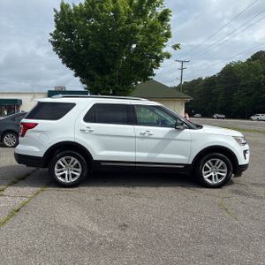 FORD EXPLORER XLT - 10