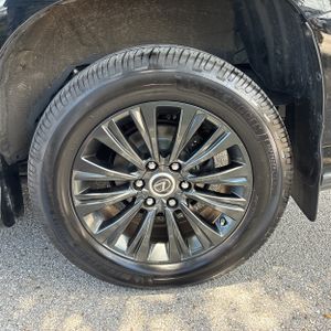2023 Lexus GX 460 BASE — миниатюра 17