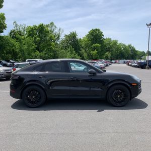 PORSCHE CAYENNE COUPE - 10